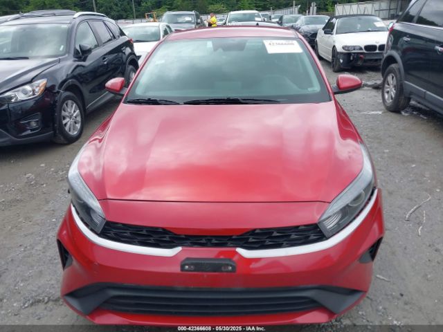 3KPF24AD8PE582105 KIA Forte Lxs