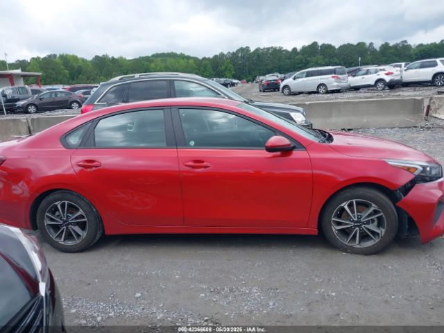 3KPF24AD8PE582105 KIA Forte Lxs