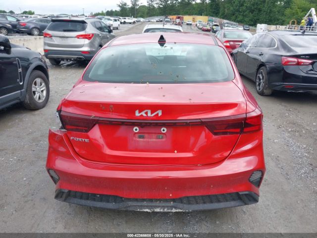 3KPF24AD8PE582105 KIA Forte Lxs