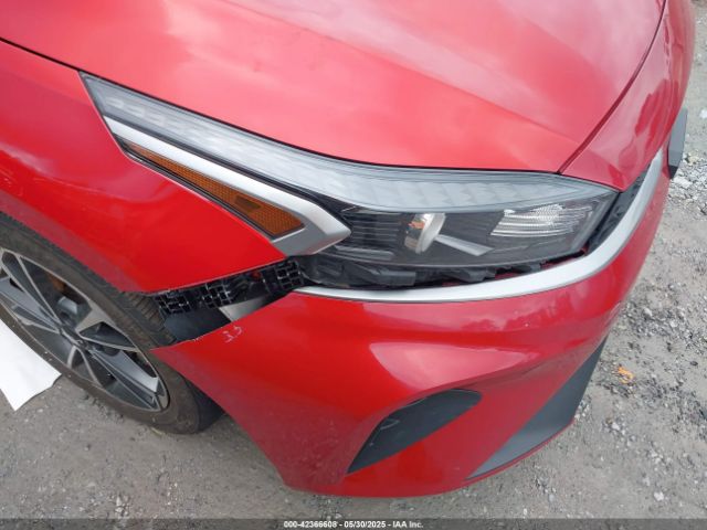 3KPF24AD8PE582105 KIA Forte Lxs