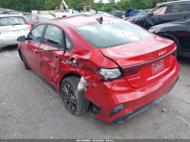 3KPF24AD8PE582105 KIA Forte Lxs