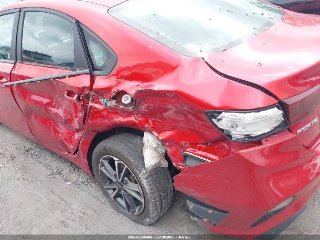 3KPF24AD8PE582105 KIA Forte Lxs