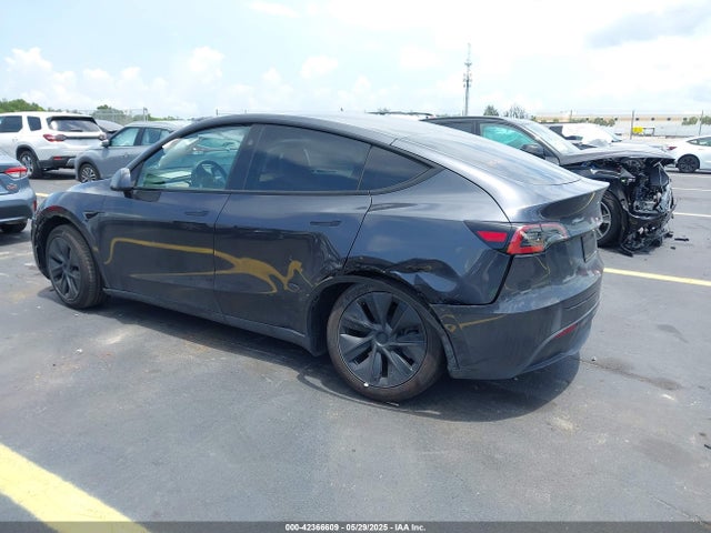 2025 TESLA MODEL Y 7SAYGDEDXSF259104 Photo 5