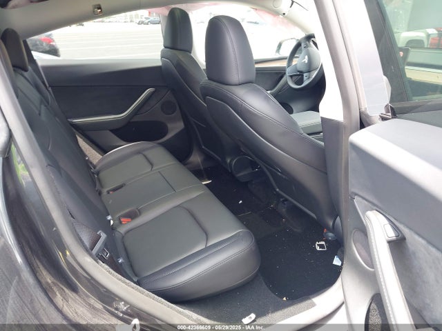 2025 TESLA MODEL Y 7SAYGDEDXSF259104 Photo 7