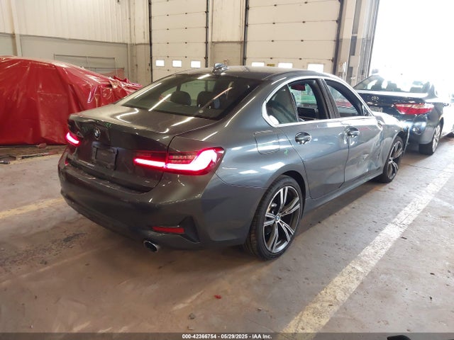3MW5R7J09M8C00676 BMW 330I