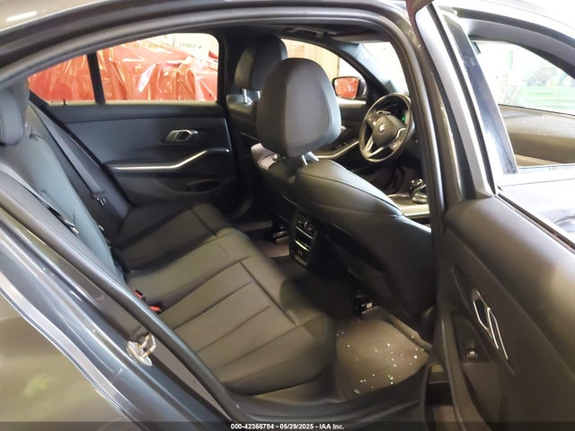 3MW5R7J09M8C00676 BMW 330I
