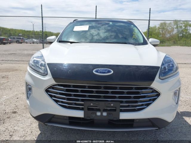 1FMCU9DZXNUA38992 Ford Escape Titanium Hybrid