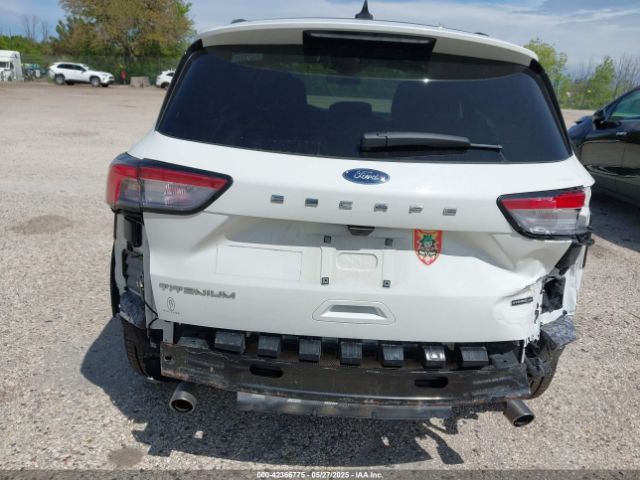 1FMCU9DZXNUA38992 Ford Escape Titanium Hybrid