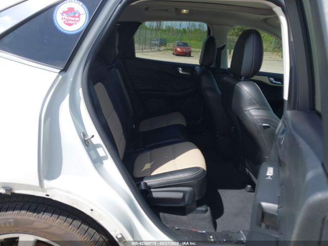 1FMCU9DZXNUA38992 Ford Escape Titanium Hybrid