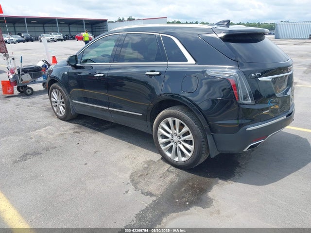 2017 CADILLAC XT5 1GYKNFRS9HZ125677 Photo 2