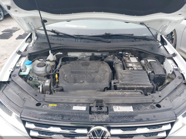 3VV1B7AX1JM032250 Volkswagen Tiguan