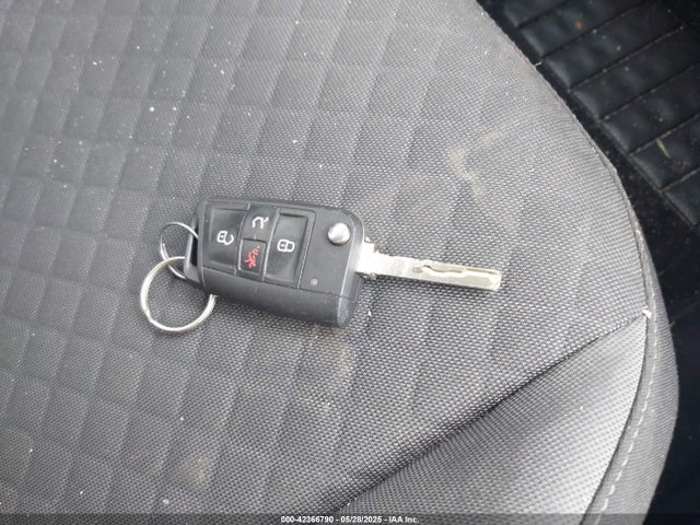 3VV1B7AX1JM032250 Volkswagen Tiguan