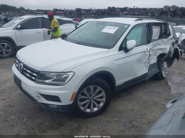 3VV1B7AX1JM032250 Volkswagen Tiguan
