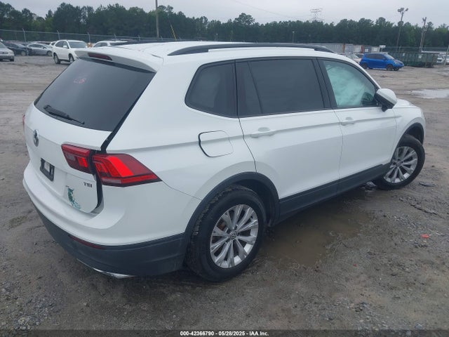 3VV1B7AX1JM032250 Volkswagen Tiguan