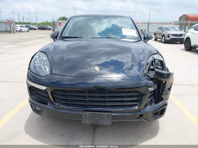 Porsche Cayenne 2016 WP1AA2A24GKA11755 Image 12