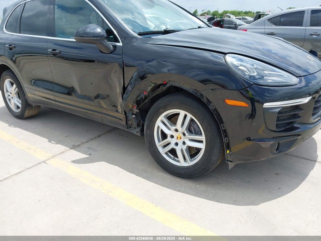 Porsche Cayenne 2016 WP1AA2A24GKA11755 Image 17