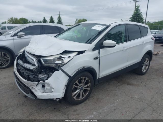 2017 FORD ESCAPE 1FMCU0GD5HUB22007 Photo 1