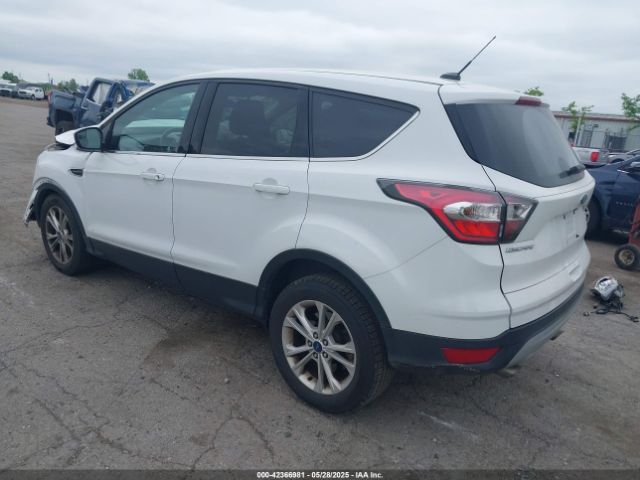 2017 FORD ESCAPE 1FMCU0GD5HUB22007 Photo 2