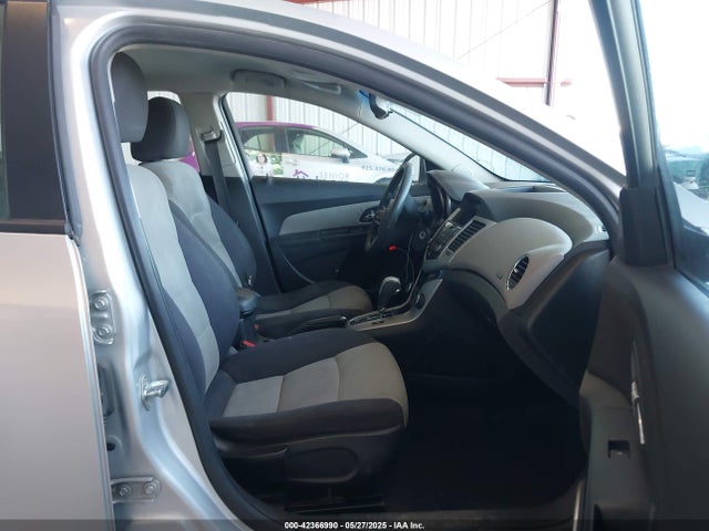 1G1PA5SG5E7148204 Chevrolet Cruze Ls Auto