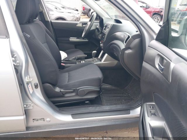 2013 SUBARU FORESTER JF2SHADC8DH405009 Photo 4