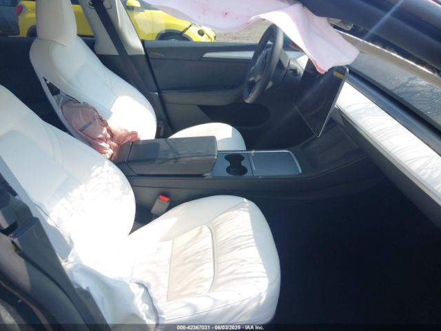 2024 TESLA MODEL Y 7SAYGDEF3RA312959 Photo 4