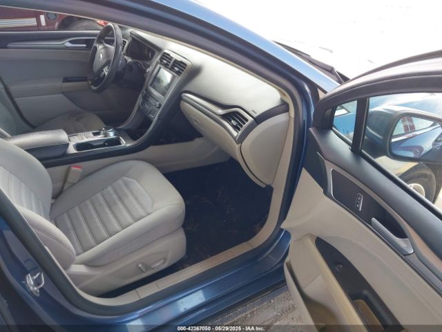 3FA6P0HD8JR201052 Ford FUSION SE