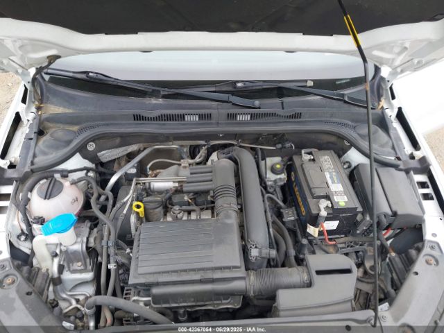 3VWD67AJ2GM274790 Volkswagen Jetta