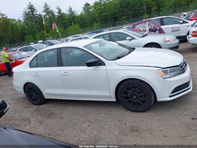 3VWD67AJ2GM274790 Volkswagen Jetta