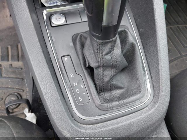 3VWD67AJ2GM274790 Volkswagen Jetta