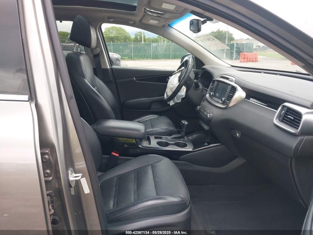 5XYPK4A59HG253995 KIA Sorento 3.3l Sx