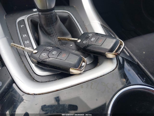 1FA6P0H71F5114999 Ford FUSION SE