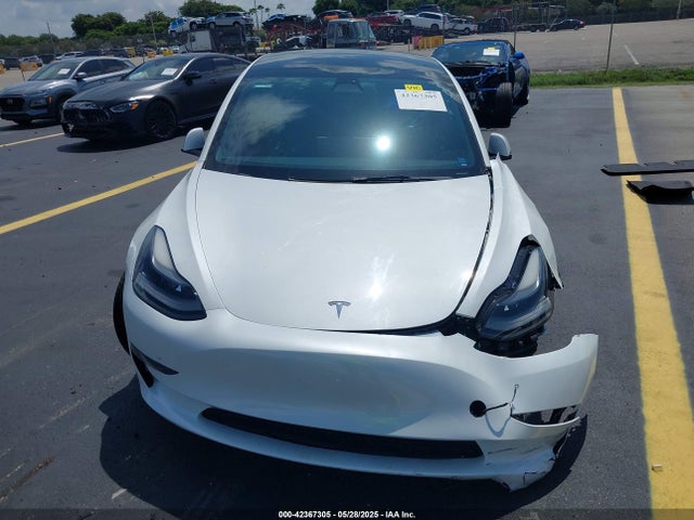 5YJ3E1EA3PF489477 Tesla 2023
