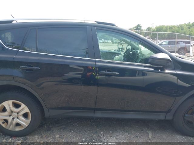 2T3BFREV5FW256638 Toyota RAV4 LE