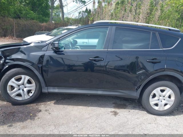 2T3BFREV5FW256638 Toyota RAV4 LE
