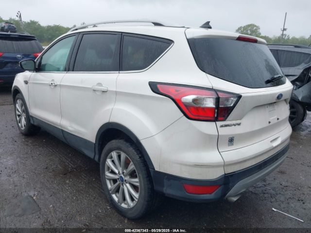 1FMCU9J91JUA61866 Ford Escape Titanium