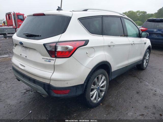 1FMCU9J91JUA61866 Ford Escape Titanium