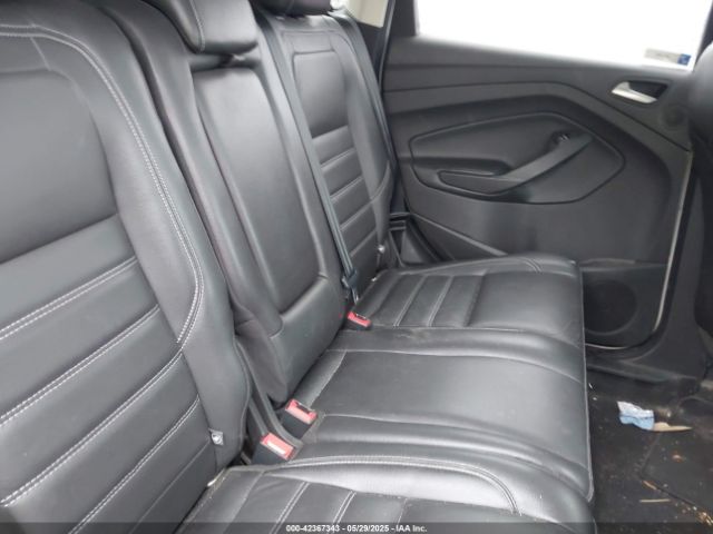 1FMCU9J91JUA61866 Ford Escape Titanium
