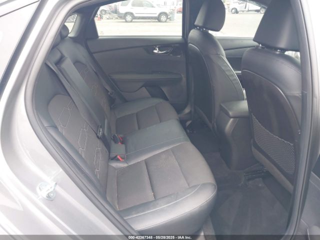 3KPF54AD4NE433176 KIA mpi nu