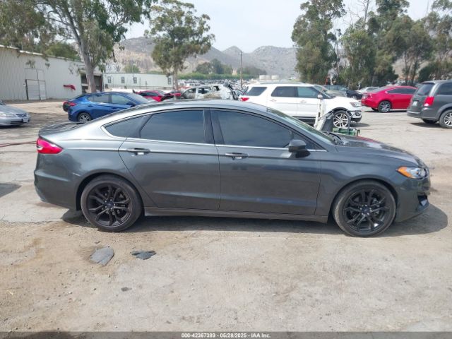 3FA6P0HD1KR177114 Ford FUSION SE