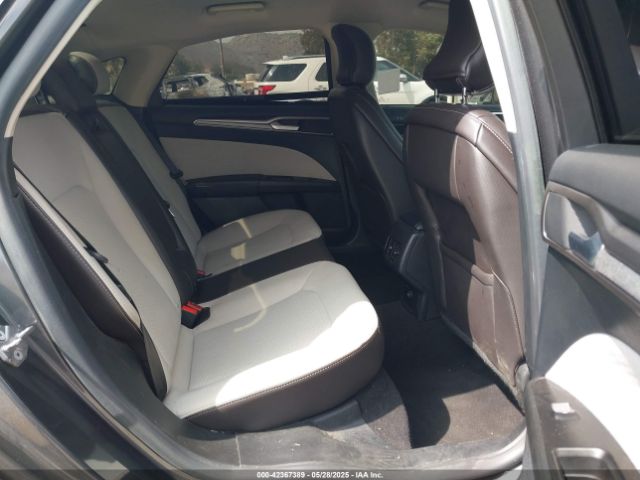 3FA6P0HD1KR177114 Ford FUSION SE