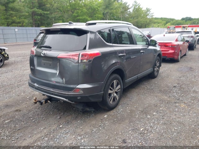 JTMRFREV9HJ703746 Toyota Rav4 Xle