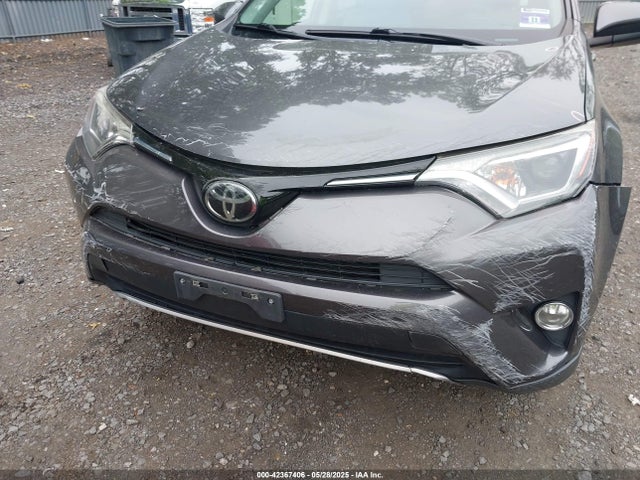 JTMRFREV9HJ703746 Toyota Rav4 Xle