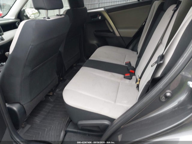 JTMRFREV9HJ703746 Toyota Rav4 Xle
