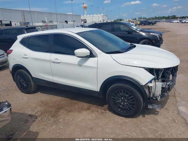 JN1BJ1CP4KW226520 Nissan 2019