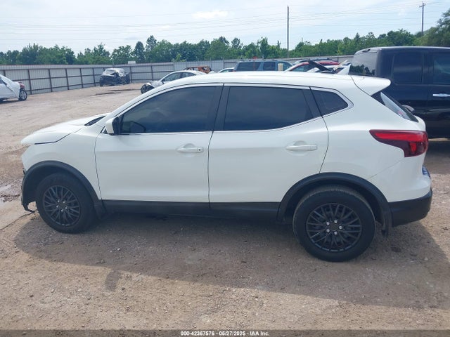 JN1BJ1CP4KW226520 Nissan 2019