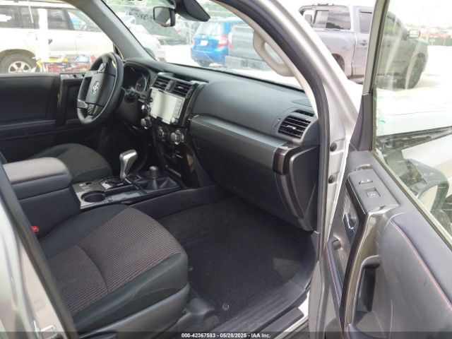 2023 TOYOTA 4RUNNER JTEPU5JR5P6123406 Photo 4