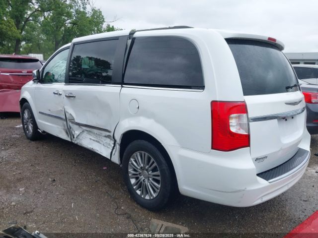 2015 CHRYSLER TOWN & COUNTRY 2C4RC1CG6FR507075 Photo 2