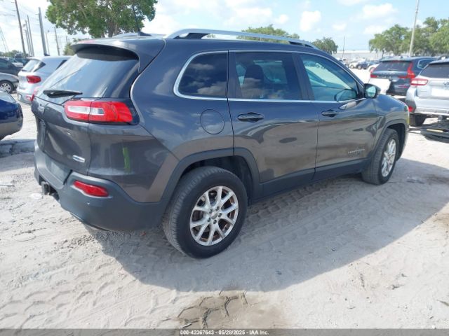 1C4PJMCS1GW367447 Jeep Cherokee Latitude