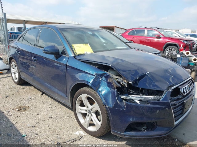 2018 AUDI A3 WAUAUGFF9J1044908 Photo 0