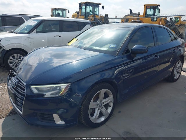 2018 AUDI A3 WAUAUGFF9J1044908 Photo 1